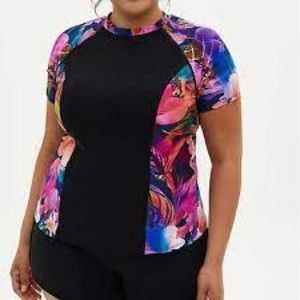 Torrid Rashguard / Swim NWT size 0 Short sleeve